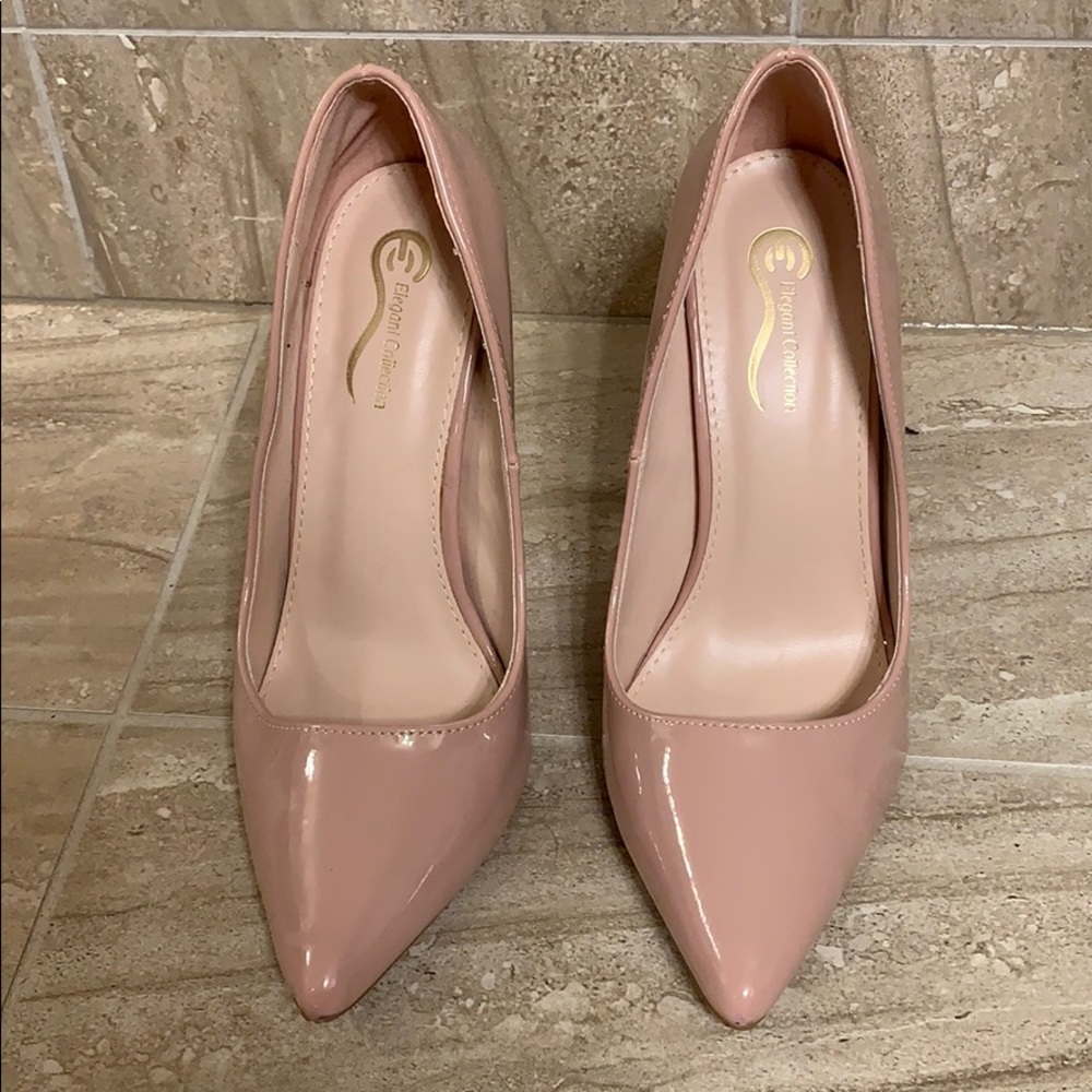 Pink nude pumps